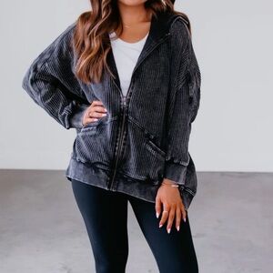 NWT-Chelsea DeBoer Lily & Lottie All the Way Up Zip Up Acid Wash Black size xs/s